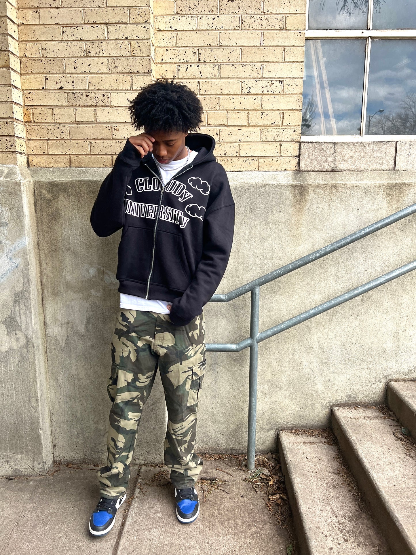 Black Cloudy Uni Hoodie